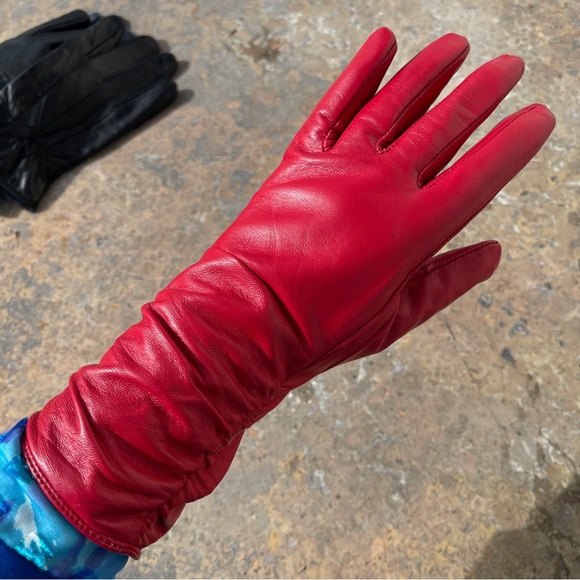 Vintage Women’s Betmar New York 1980s 80s Red Leather Gloves - Picture 3 of 9
